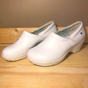 Nurse💙Mates nursing clog 10W